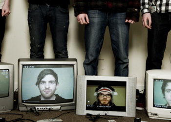 Interview ⁞ A Plastic Rose