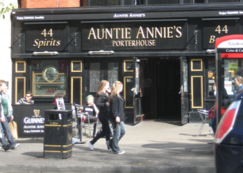 Auntie Annie’s Final Gig Photos