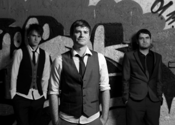 Silent Noise Parade – ‘Still the Gardens Grow’