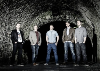 Amazing Apples – ‘Slipping By’