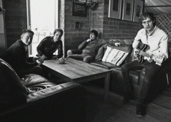 Echo Raptors – Real Live Wire