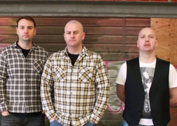 Seneron – ‘Don’t Cave In’