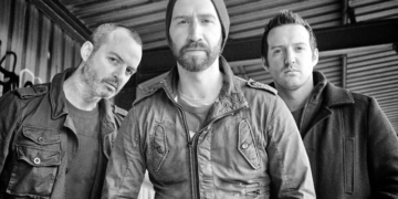 Lazy Flies – Hello, Mighty Men