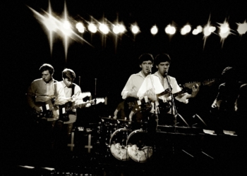 Watch: Sea Pinks – Depth of Field