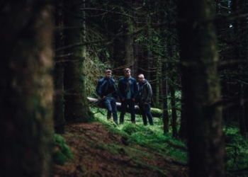 Stream: In An Instant – Come The Night