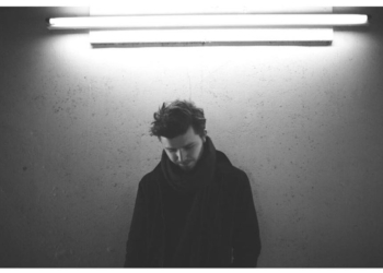 Stream: Travis is a Tourist – Stevie Nicks