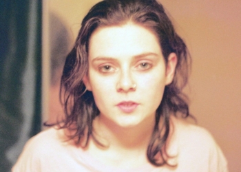 Premiere: Susie Blue – She Is