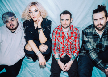 Premiere: Paper Tigers – Flames