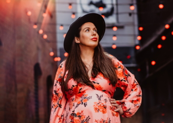 Video premiere: Kate Nicholson – Street Lamps