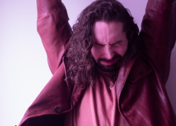 Track by Track: Emét – Carlin’s Farm