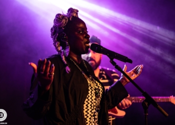 Manukahunney - Photography by Jonah Gardner