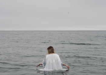 Track by Track: Robyn Maddox – Midnight-15